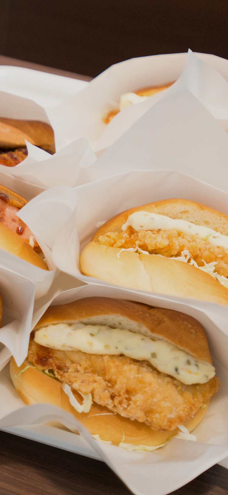 国産小麦×白神こだま酵母 しっとりした、ほんのり甘味を感じる自慢の食事パン。 